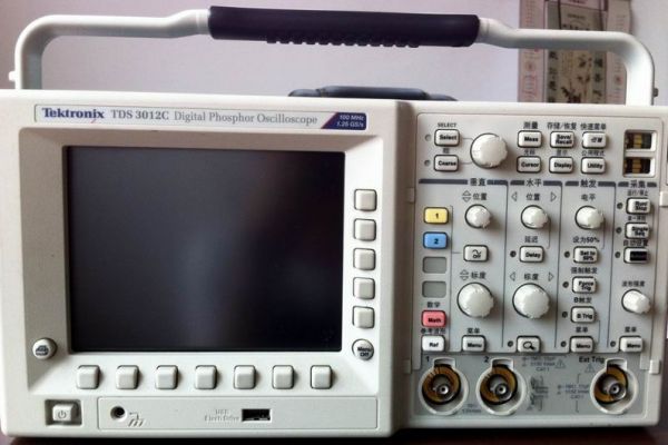 美國Tektronix(泰克) TDS3012C數(shù)字熒光示波器